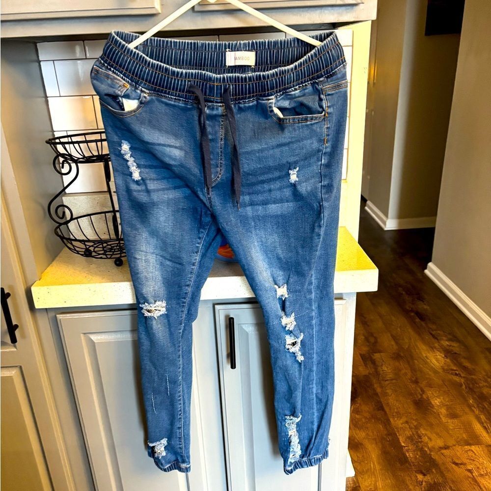 Women’s bamboo ripped jeans